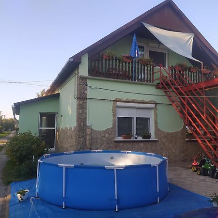 Etus Vendeghaz 2 Villa Balatonfenyves Eksteriør bilde